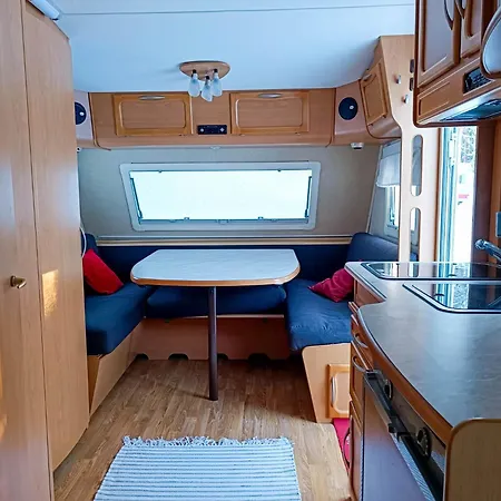 Campingplatz Santa's Winter Caravan-kabe Smaragd *