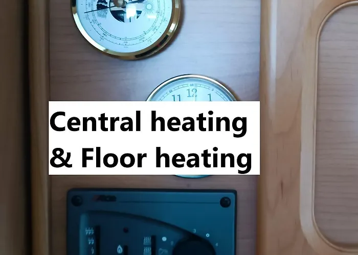 Santa's Winter Caravan-kabe Smaragd * Rovaniemi