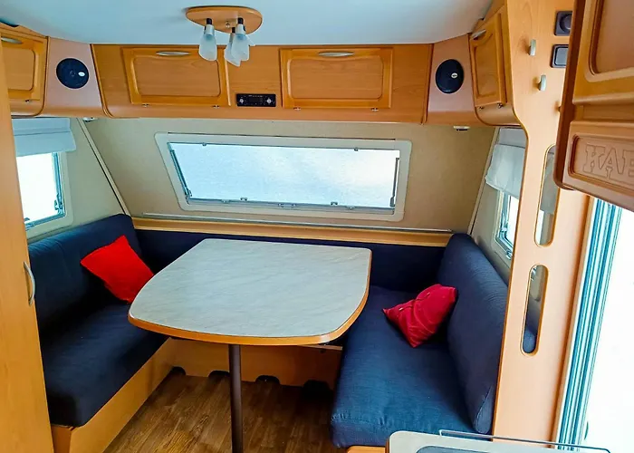 Santa's Winter Caravan-kabe Smaragd Camping *